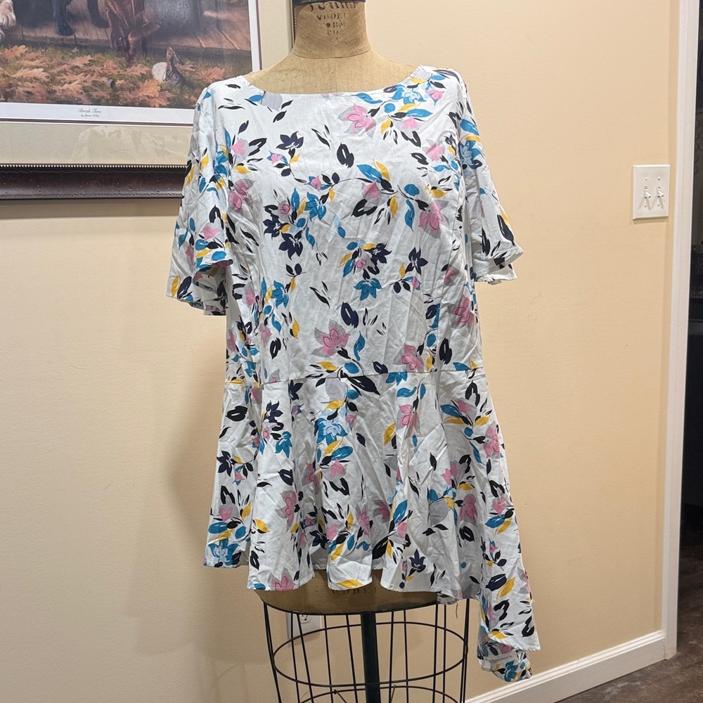 Lane Bryant Floral Asymmetrical Hem  Women's Top